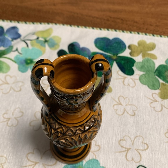 Nice Vase - Picture 5 of 6